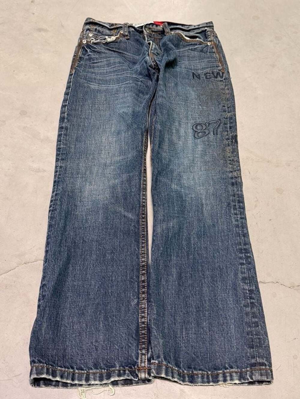Aeropostale Riggs Slim Bootcut Distressed Embroidered Jeans